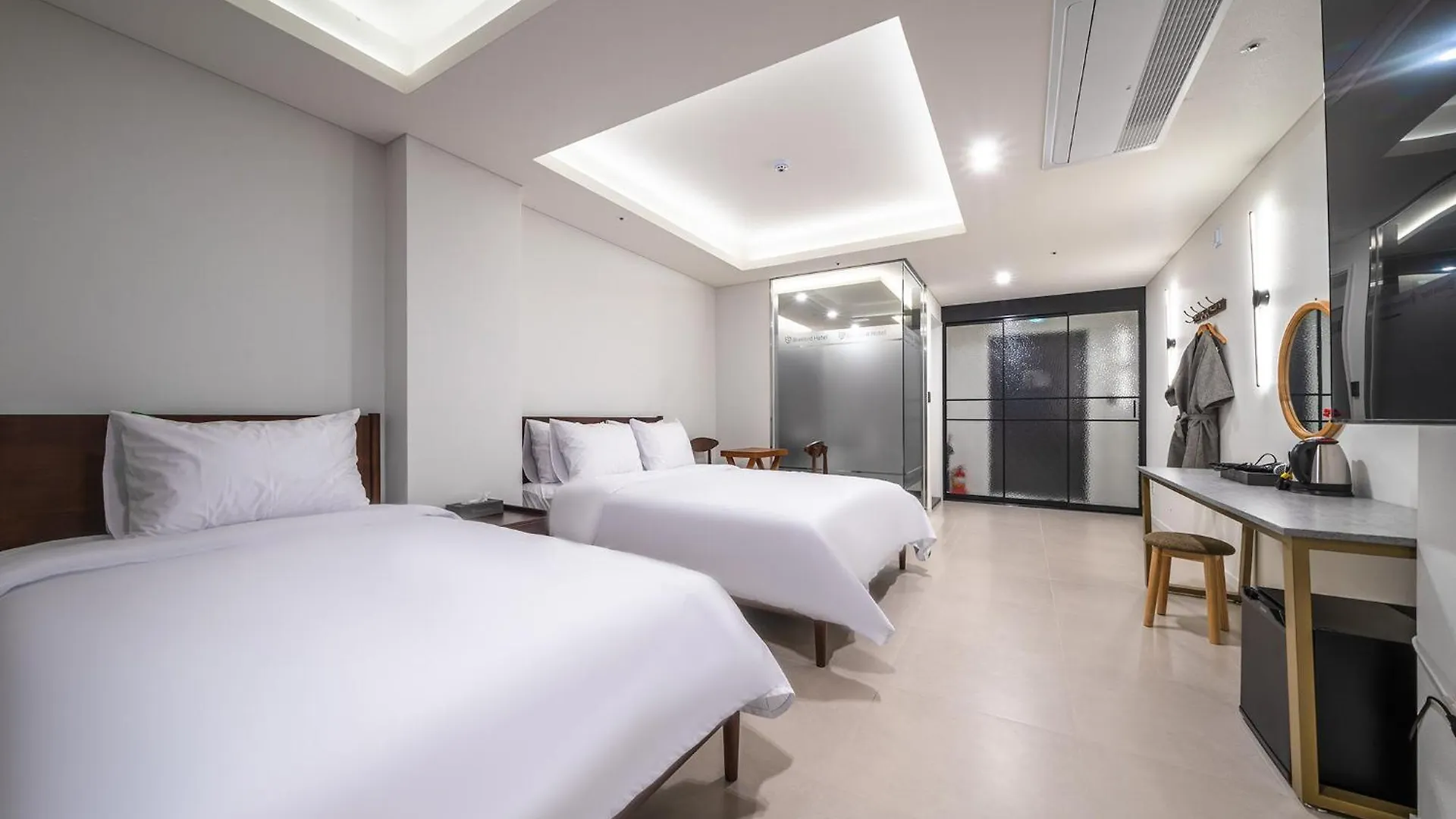 Bluebird Hotel Incheon