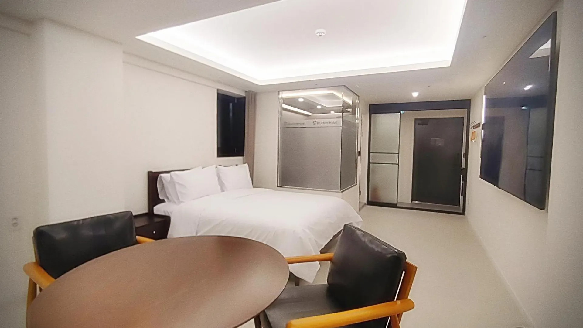 Bluebird Hotel Incheon 3*,