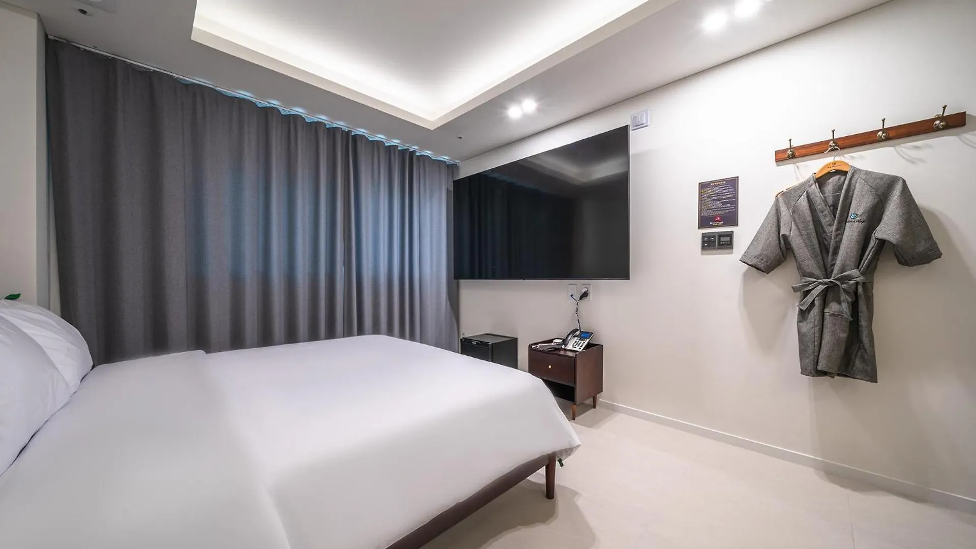 Bluebird Hotel インチョン広域市 3*,