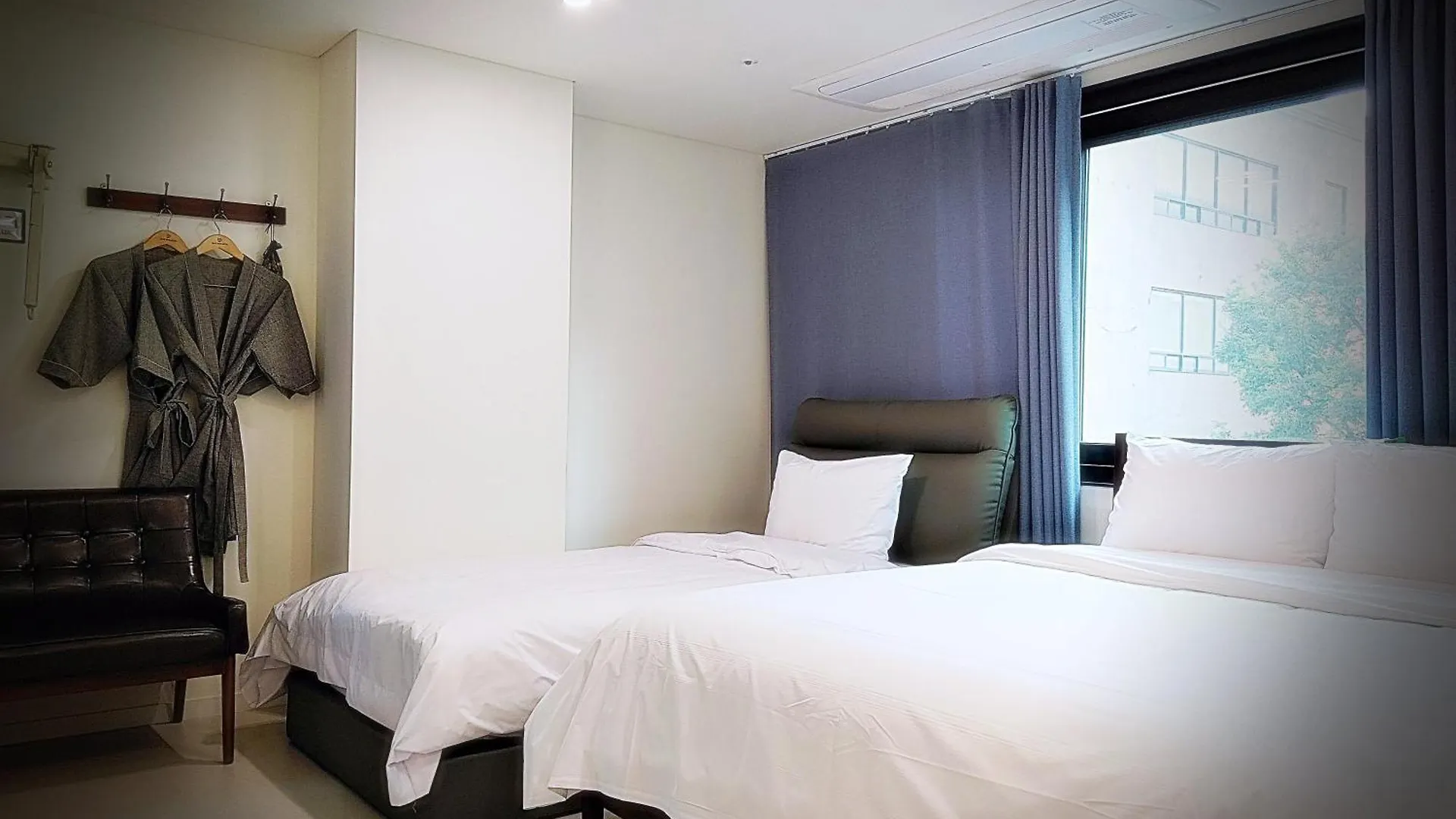 Bluebird Hotel Incheon 3*,