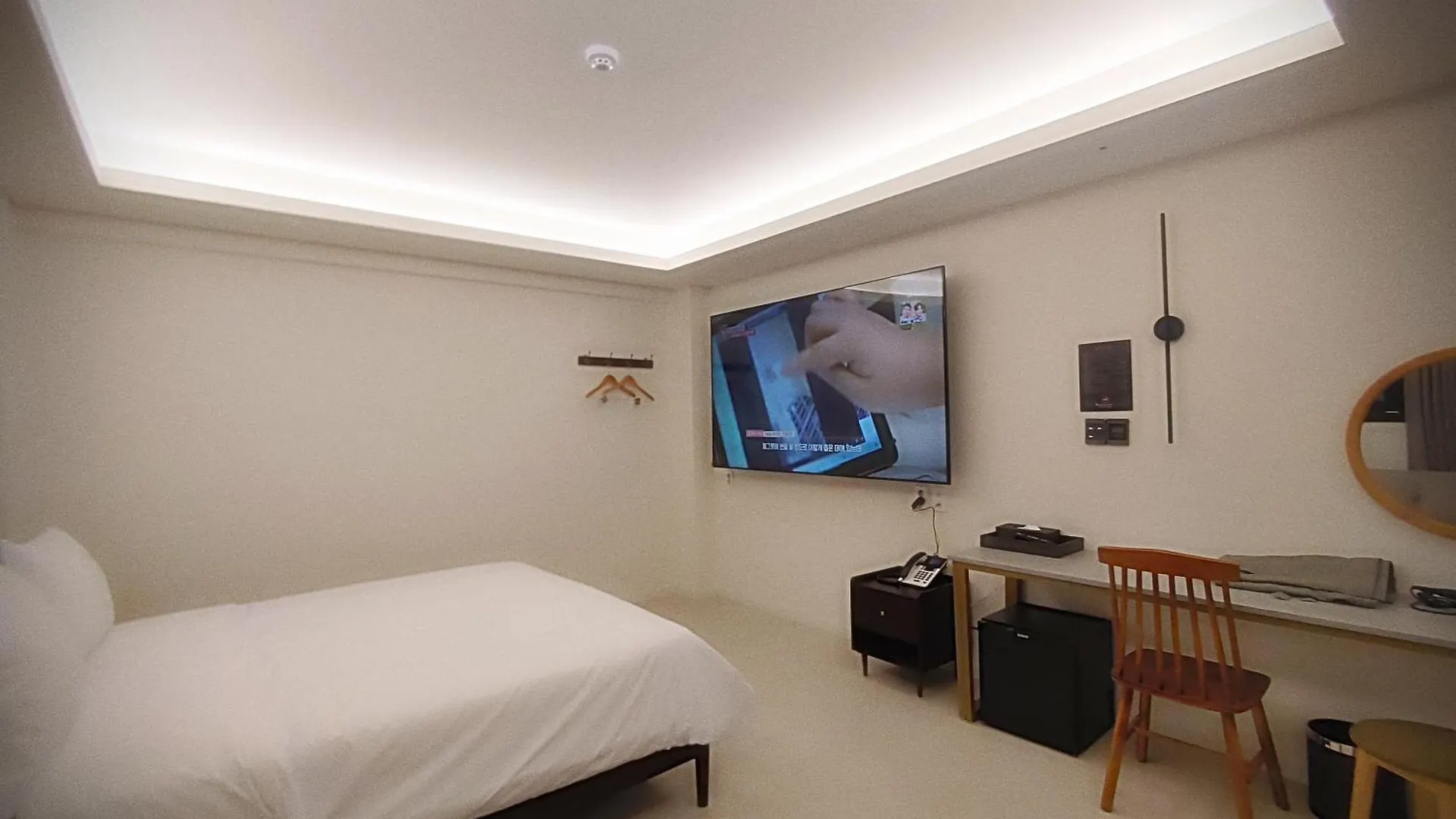 Bluebird Hotel Incheon 3*,