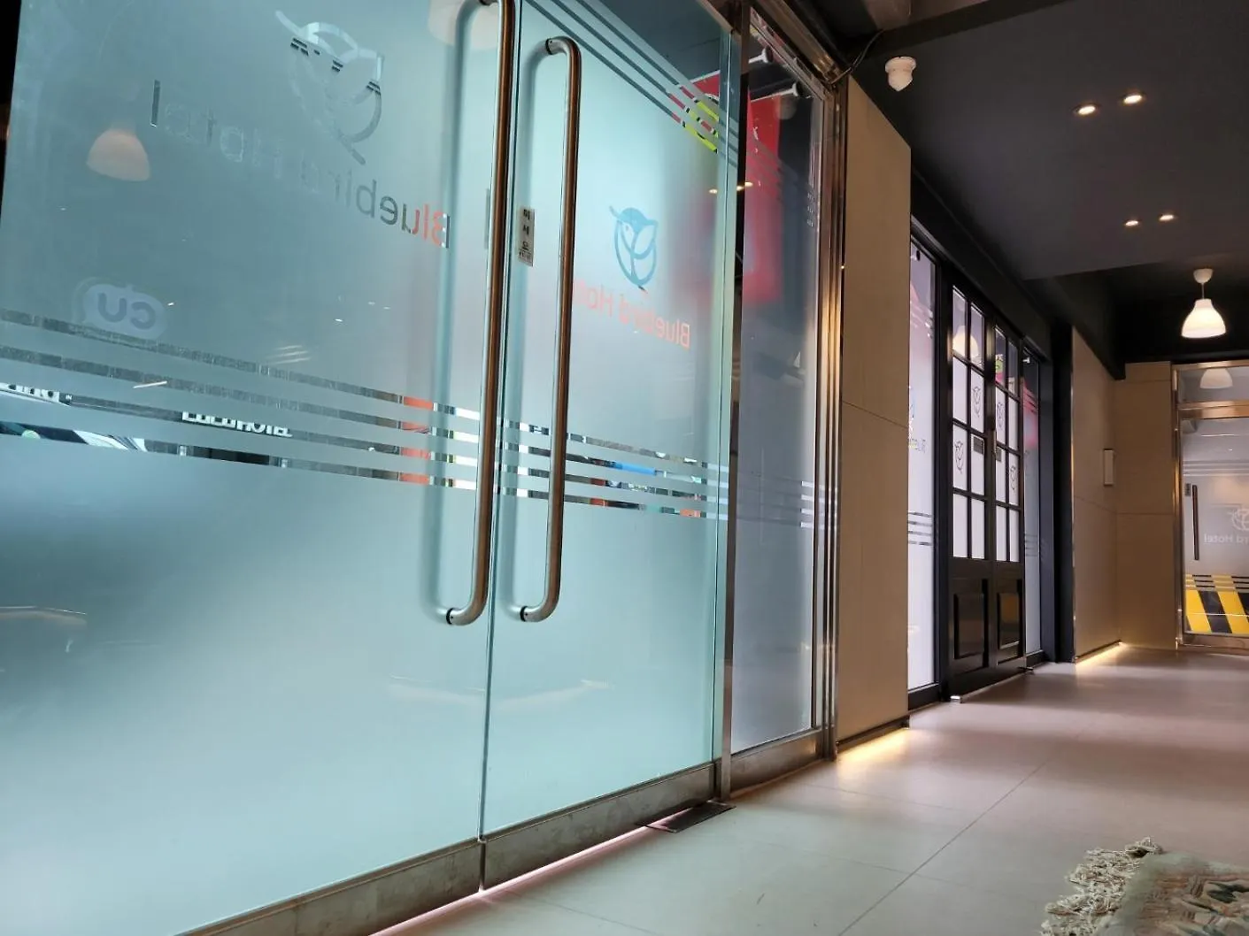 Bluebird Hotel Incheon 3*,